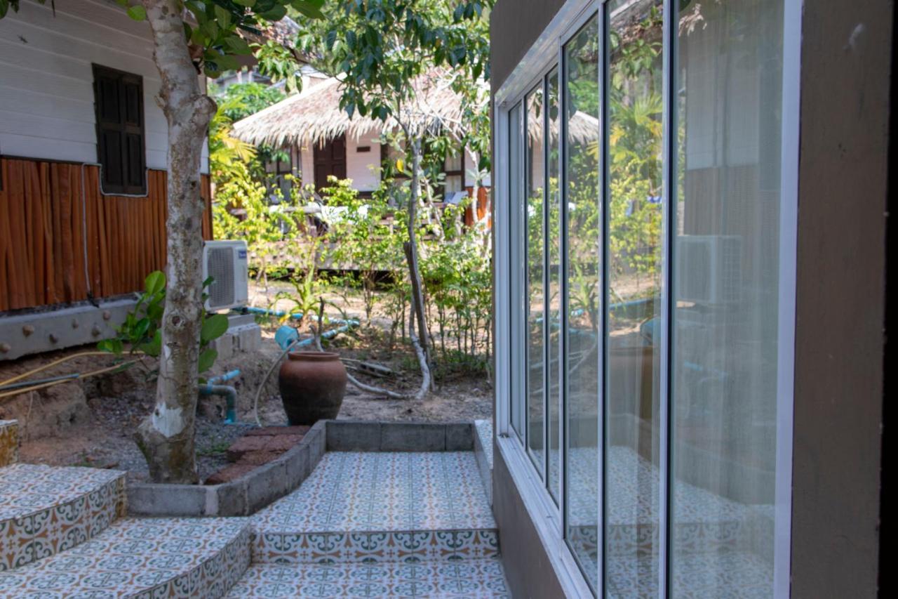 Ban_Na Hotel Koh Chang Exterior photo